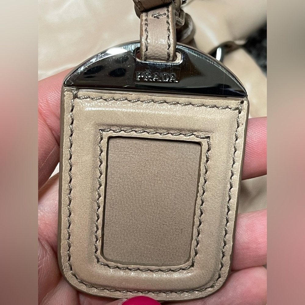 Prada vintage leather handbag - Picture 15 of 17